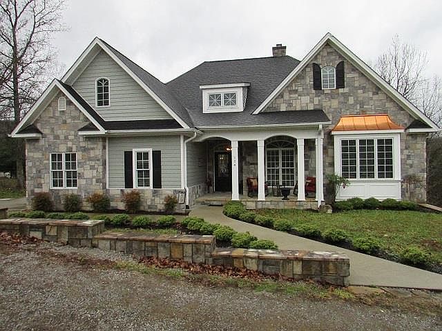 1st image of 104 Holly Dr