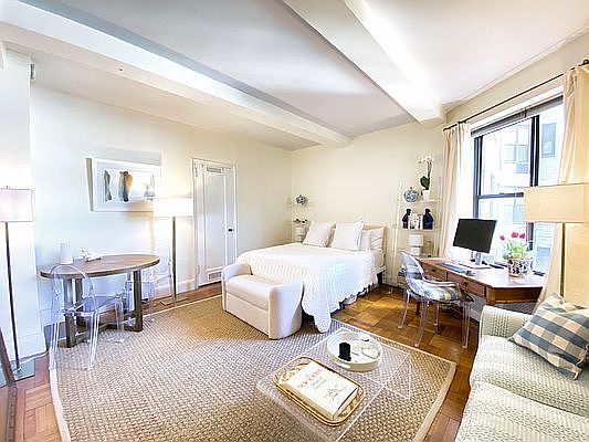 1st image of 225 Central Park N #612A