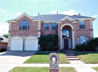 300 Mesquite Hill Dr, Arlington, TX 76002