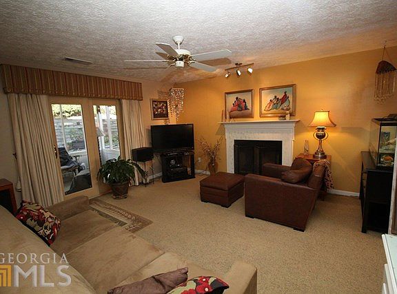 5th image of 7162 Woodstone Dr