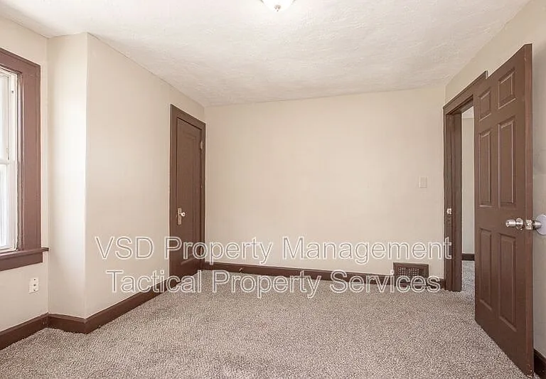 19101 Nitra Ave — Photo 12