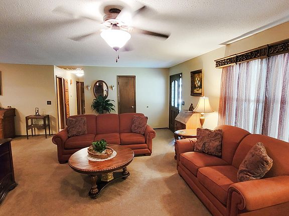 5th image of 2256 E Parkwood Street
