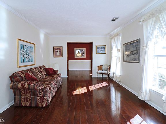 5th image of 258 Willow Cove Ct