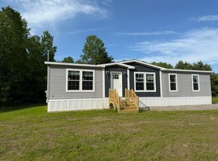 129 Rosewood Dr, Farmington, ME 04938