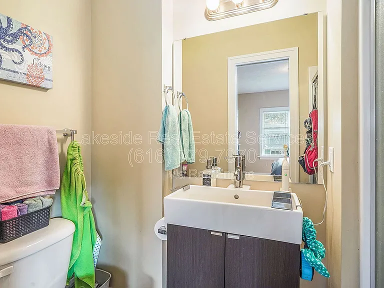 928 Calvin Ave SE — Photo 16