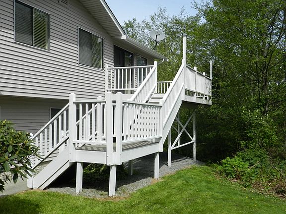 4th image of 536 Island View Dr