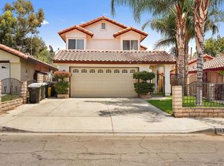 1050 Agua Caliente Ln, Colton, CA 92324