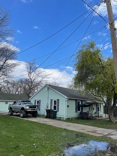 2nd image of 491 Grand Ave