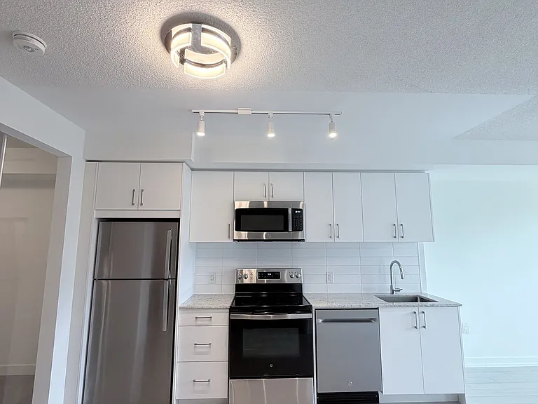 4010 Eglinton Ave W #222 — Photo 3