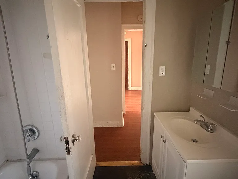 6834 S Paxton Ave #3 — Photo 8