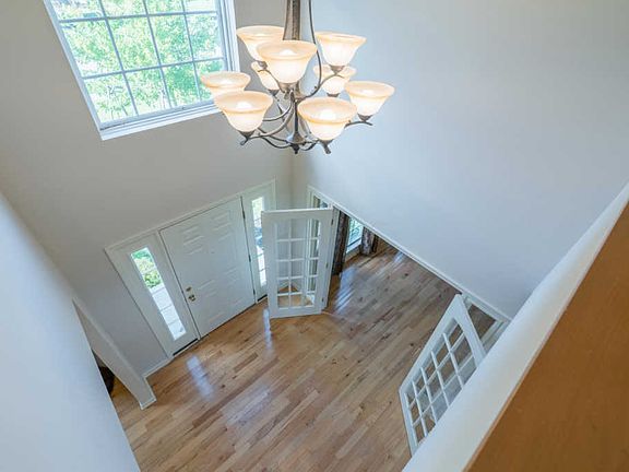 3rd image of 5512 Larkshire Ct