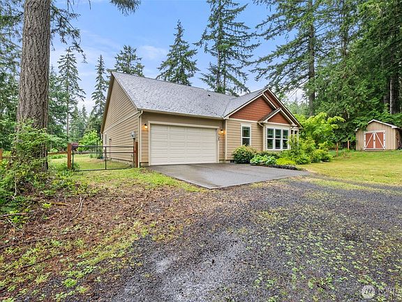 3rd image of 113 35 Hazel Drive