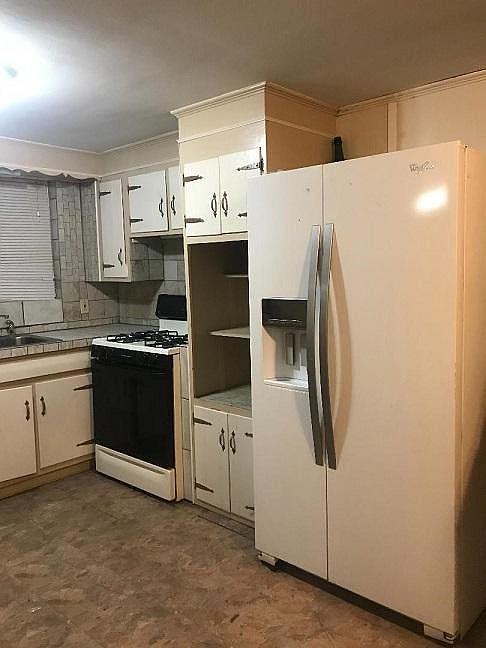 2nd image of 217 N Jerome St #3