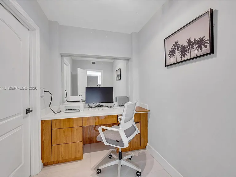 10175 Collins Ave #102 — Photo 22