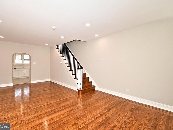 5th image of 2934 Almond St