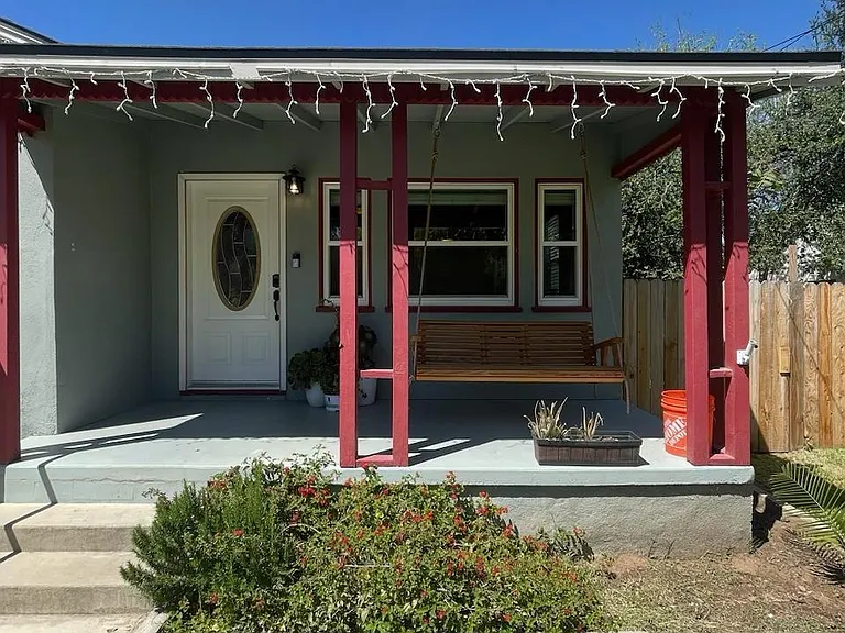 919 E High Ave #A — Photo 3