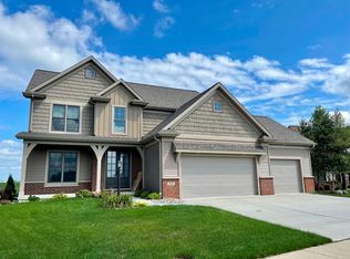 3808 Patriot Ln, Champaign, IL 61822