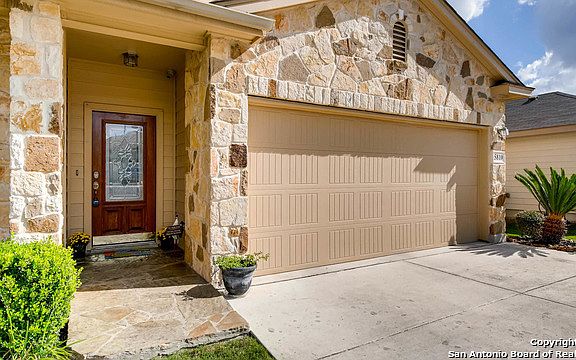 3rd image of 5810 Onyx Way