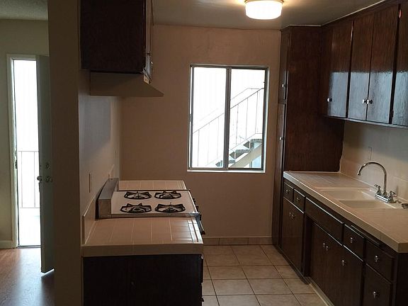5th image of 129 Violet Ave APT 109