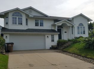 5865 Robin Rd, Runnells, IA 50327