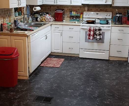 4th image of 10556 Pleasant Living Blvd