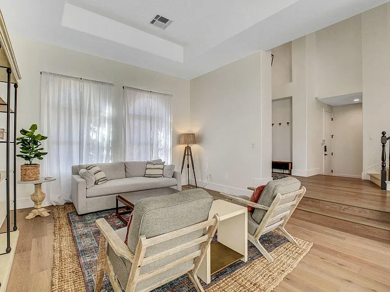 308 Round Stone Ct — Photo 8