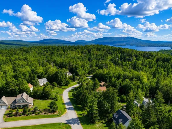 12 Snow Lane, New London, NH 03257