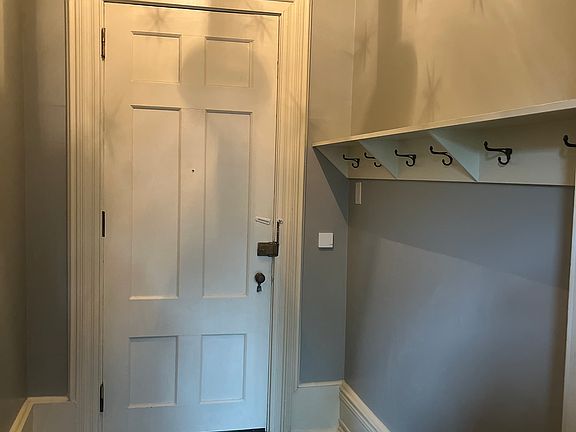4th image of 300 State St #4