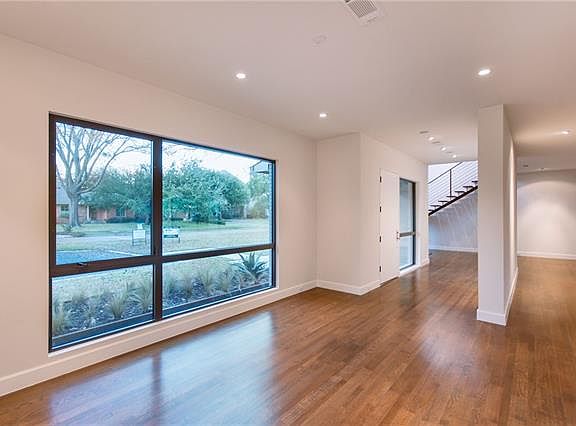 3rd image of 7514 Midbury Dr