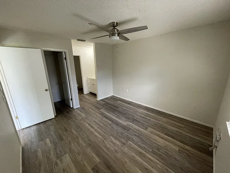 12512 Knollbrook Ln — Photo 28
