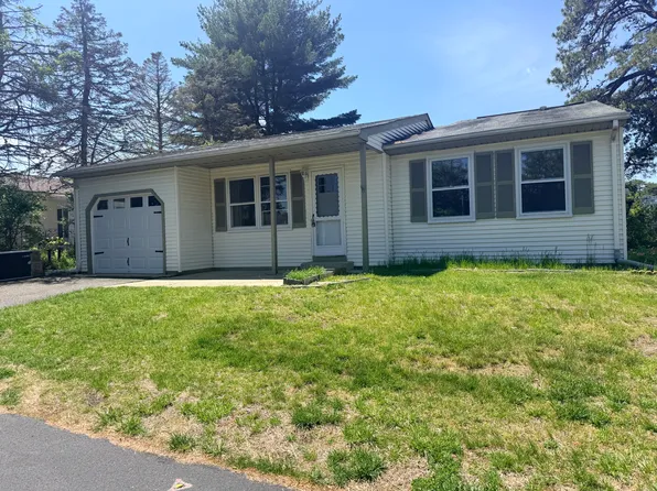 50 Westport Dr, Manchester Township, NJ 08759