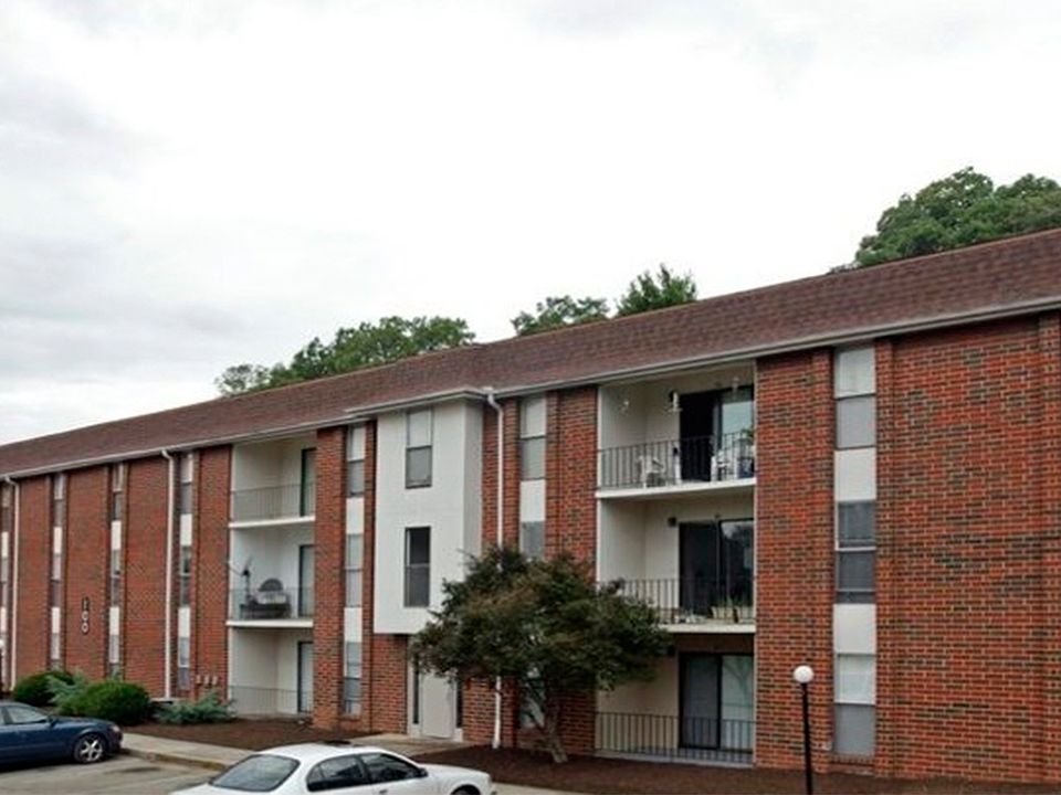 1st image of 1599 Virginia St E