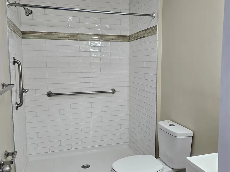 1804 Larkin St — Photo 10