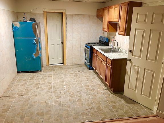 3rd image of 246-3 Jamaica Ave #1