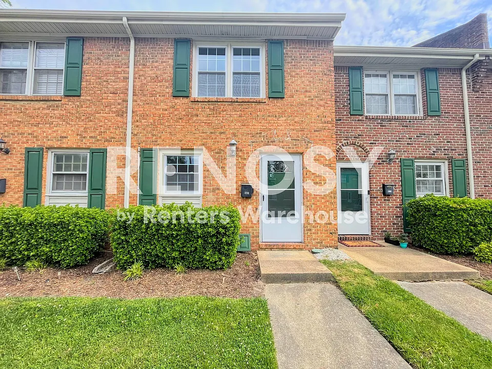 870 Elizabeth Ct