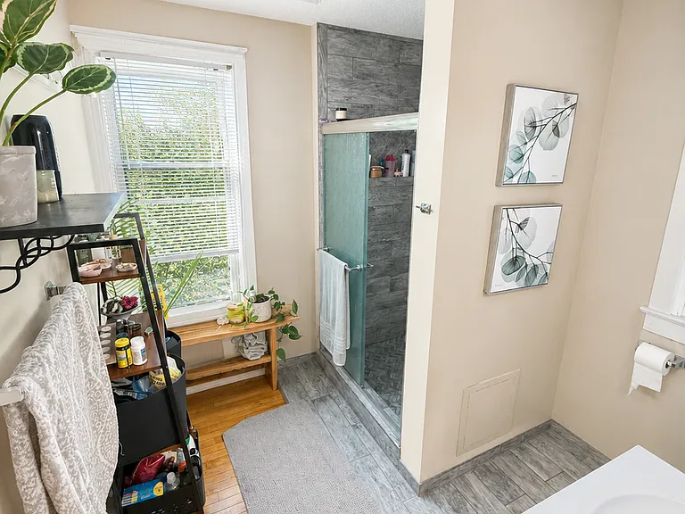 1407 Washington St NE #1 — Photo 9