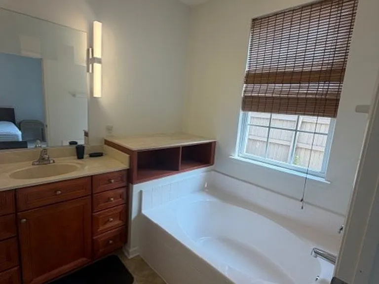 5301 Brinsley Ln — Photo 29