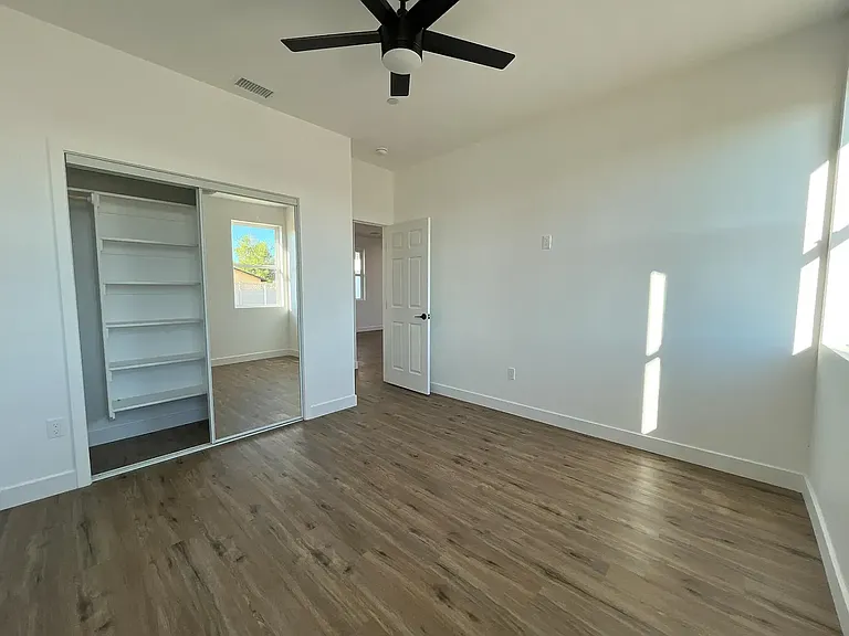 8109 Underwood Ave — Photo 8