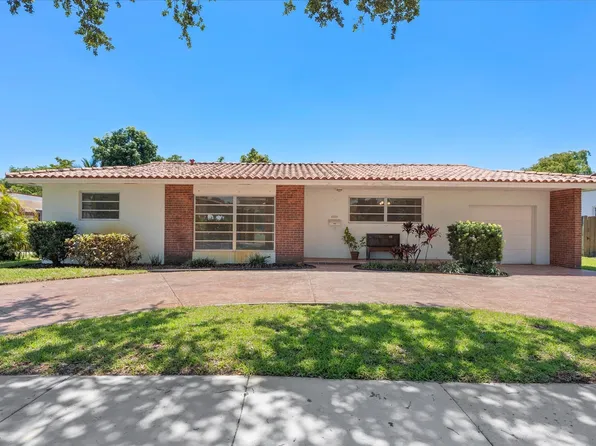 6920 Willow Lane, Miami Lakes, FL 33014