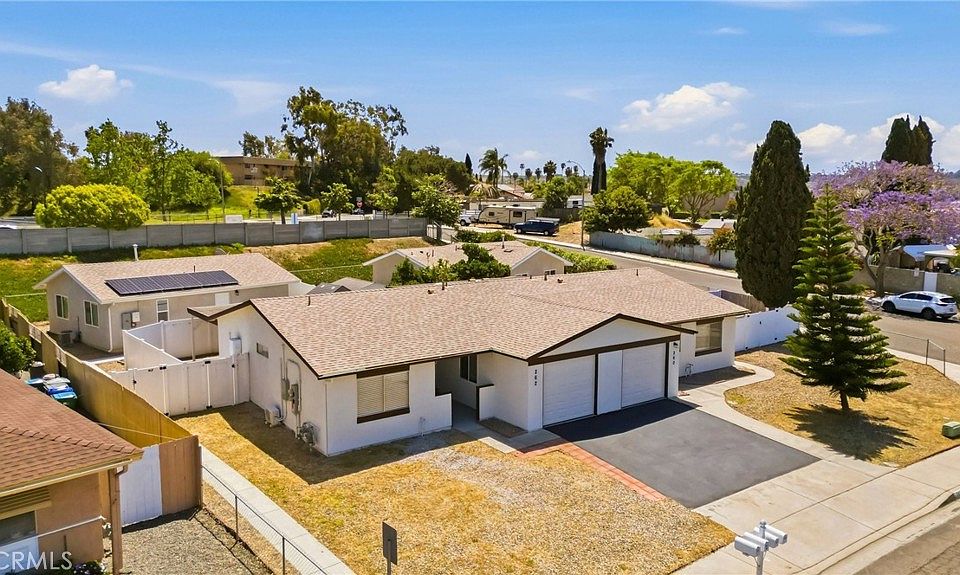 1st image of 262 Lustrosos St