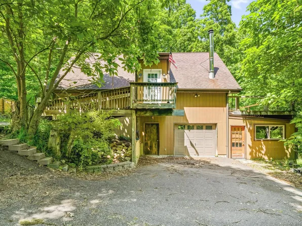 65 Old Turnpike Road, Bloomingburg, NY 12721