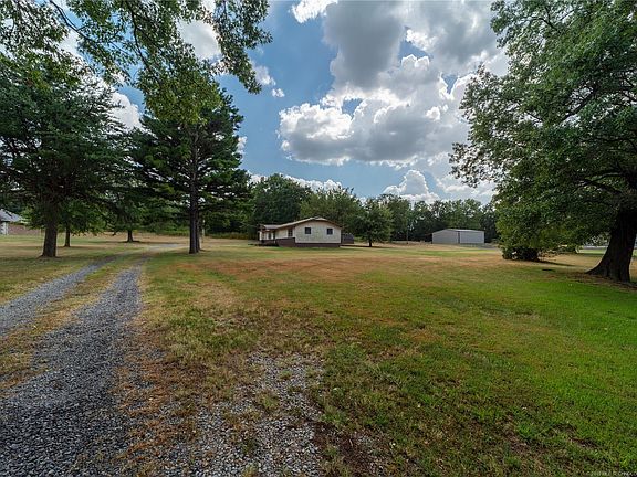 2nd image of 750 Barnhill Dr