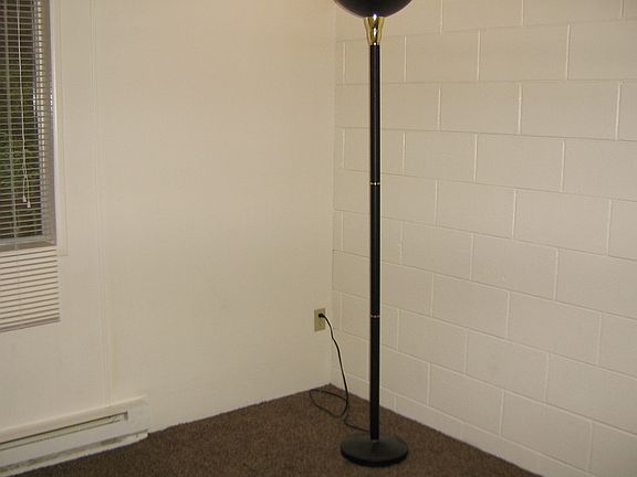 2nd image of 312 Mariposa St APT J