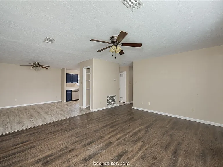 519 Chappel St — Photo 8