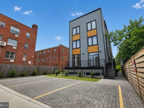 1307 Longfellow St NW #8, Washington, DC 20011