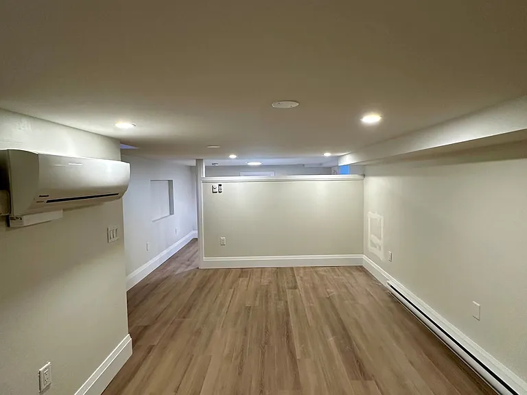 659 Vaughan Rd #3 — Photo 3