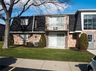 10A Foxberry Dr S, Amherst, NY