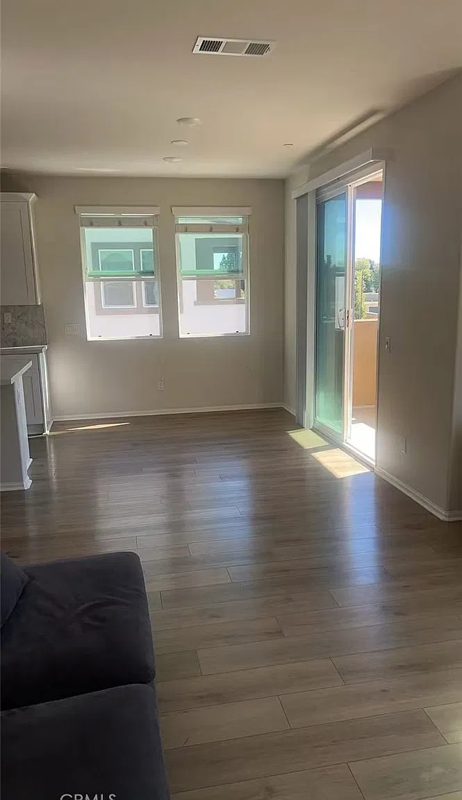 2 bed, 2.5 bath, 1215 sqft, $3,500 — Photo 4