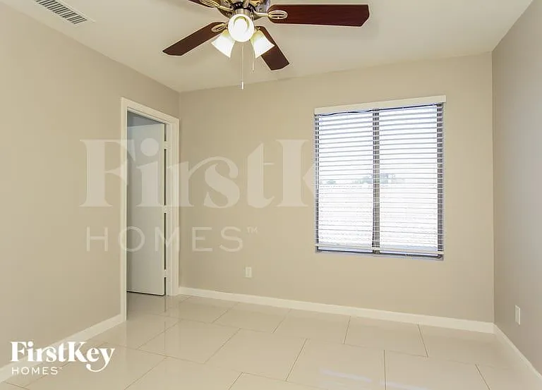 7159 W Stella Ave — Photo 15