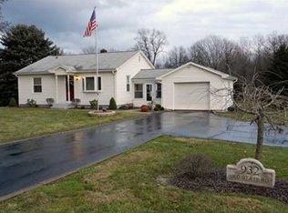 932 Old State Rd, New Castle, PA 16101